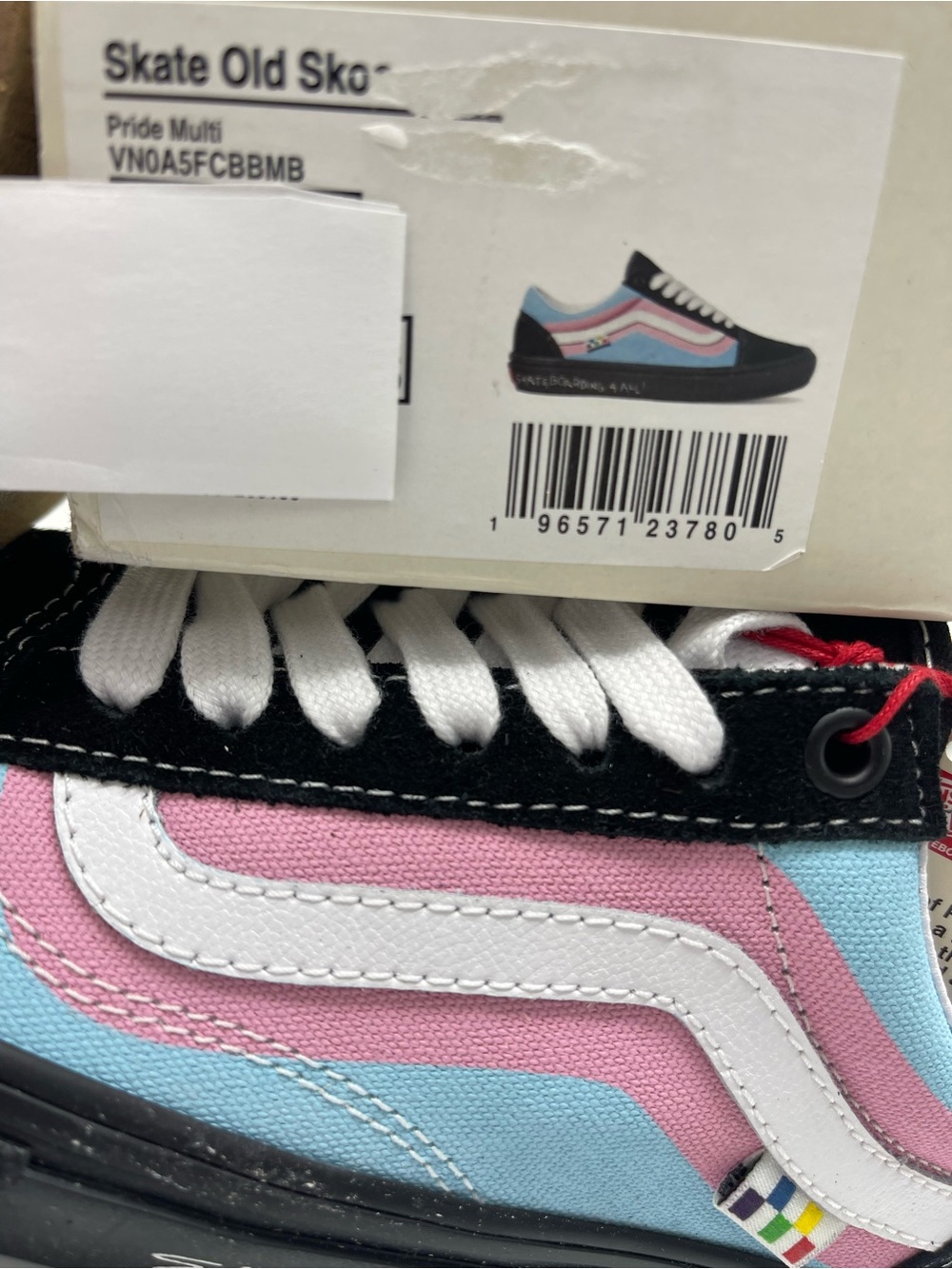 Vans WMNS Skate Old Skool Pride Multi
VN0A5FCBBMB Sneakers - Picture 16 of 16